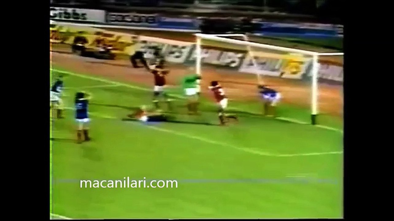 14.09.1983 - 1983-1984 European Champion Clubs' Cup 1st Round 1st Leg Benfica 3-0 FC Linfield Belfast