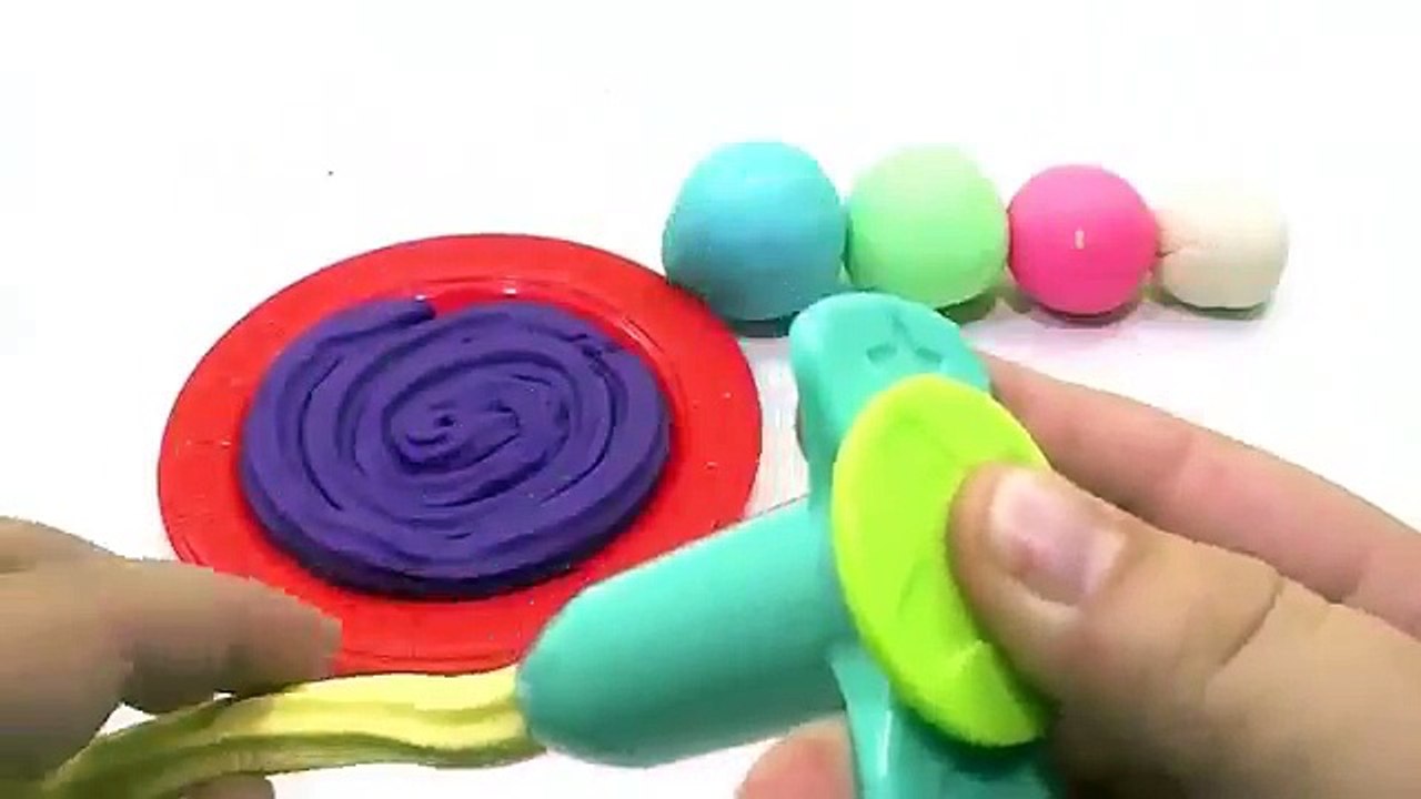 play doh frozen videos Set peppa pig family eat play doh cake