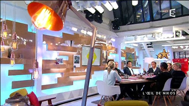 Dans C à vous , Nikos évoque les insultes qu'il reçoit sur Twitter - Regardez