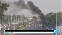 Pakistan Islamist protesters: Government prepares to clear Islamabad sit-in
