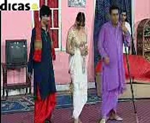 MUST WATCH wah pakistani talent, full moj or masti wo b sub k samne .