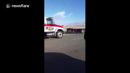 Heavy dust storm hits Californian valley