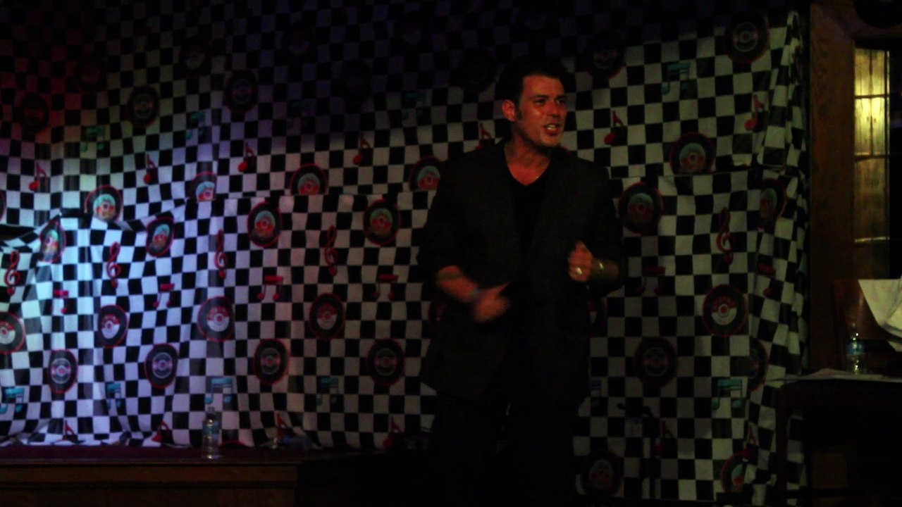 Franz Goovaerts sings 'Walking In Memphis'  Elvis Week 2015