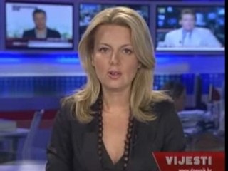 Bush se fait volé sa montre en Albanie