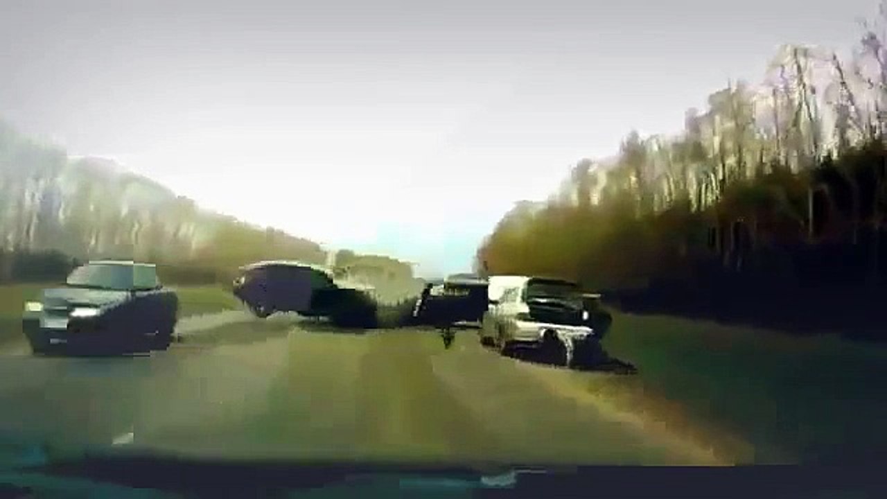 Most shocking road accidents horrible car crashes 1 hour compilation +18