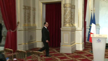 Terrorisme: Hollande renonce à la révision constitutionnelle