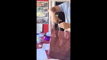 regalo de carlos e ivy