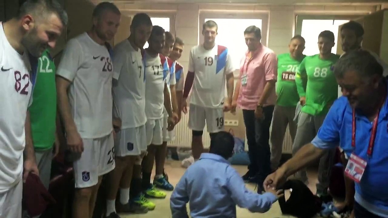 köksal baba maç sonu soyunma odasına inerse-2015