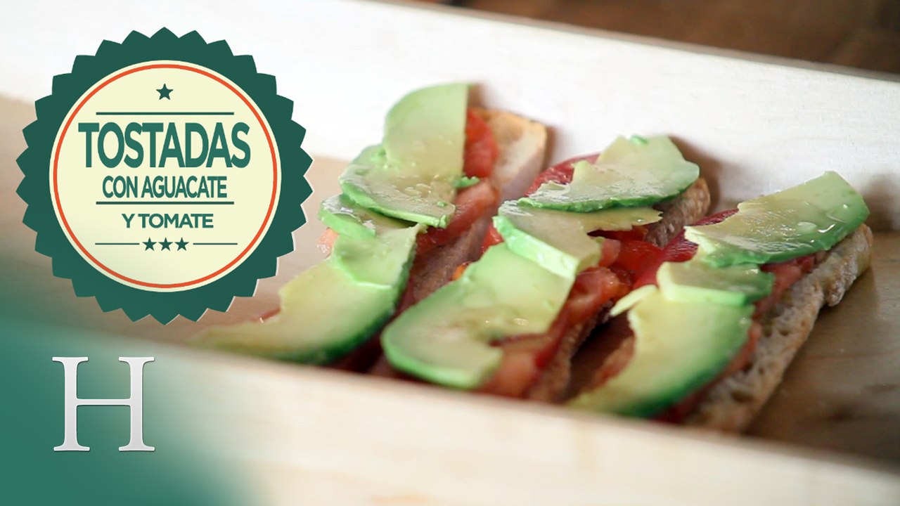 Tostadas con aguacate y tomate