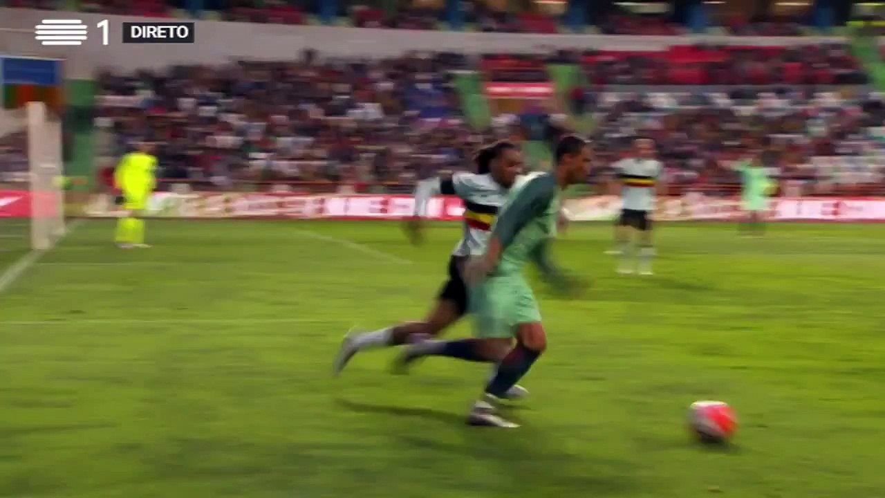 Foot : Le dribble humiliant de Ronaldo face aux Belges !