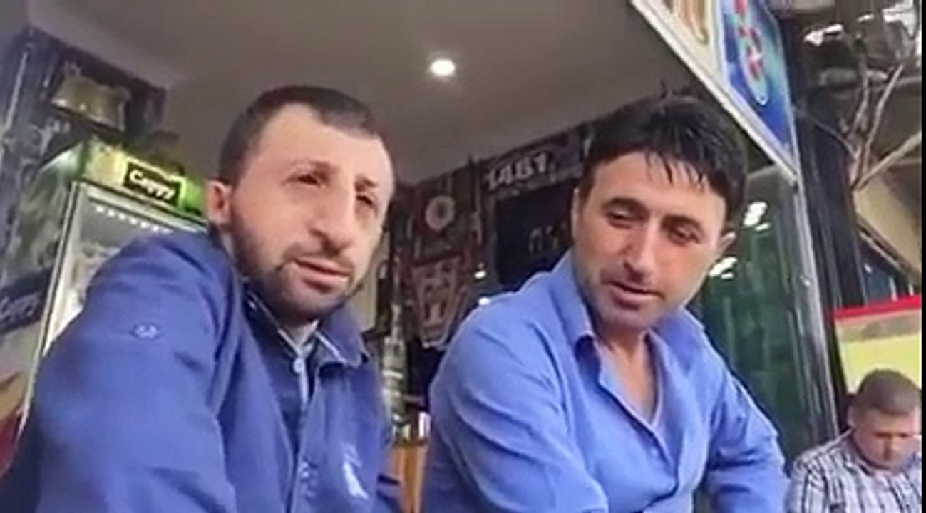 Köksal Baba Rıçıtla Telefonda Konuşuyor -)