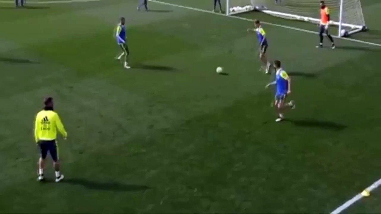 Karim Benzema Amazing Solo Goal on Real Madrid Training 29. 03. 2016