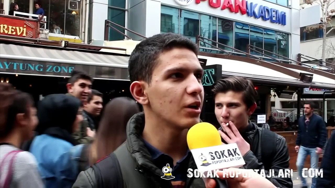 BATMAN Mİ SUPERMAN Mİ?