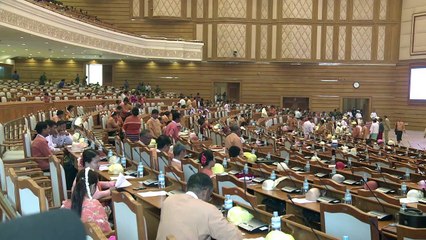انتقال تاريخي للسلطة في بورما