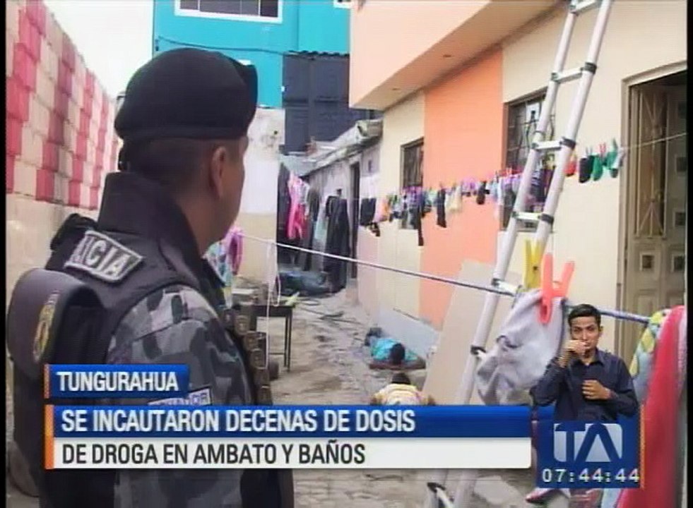 Se incautaron decenas de dosis de droga en Ambato y Baños