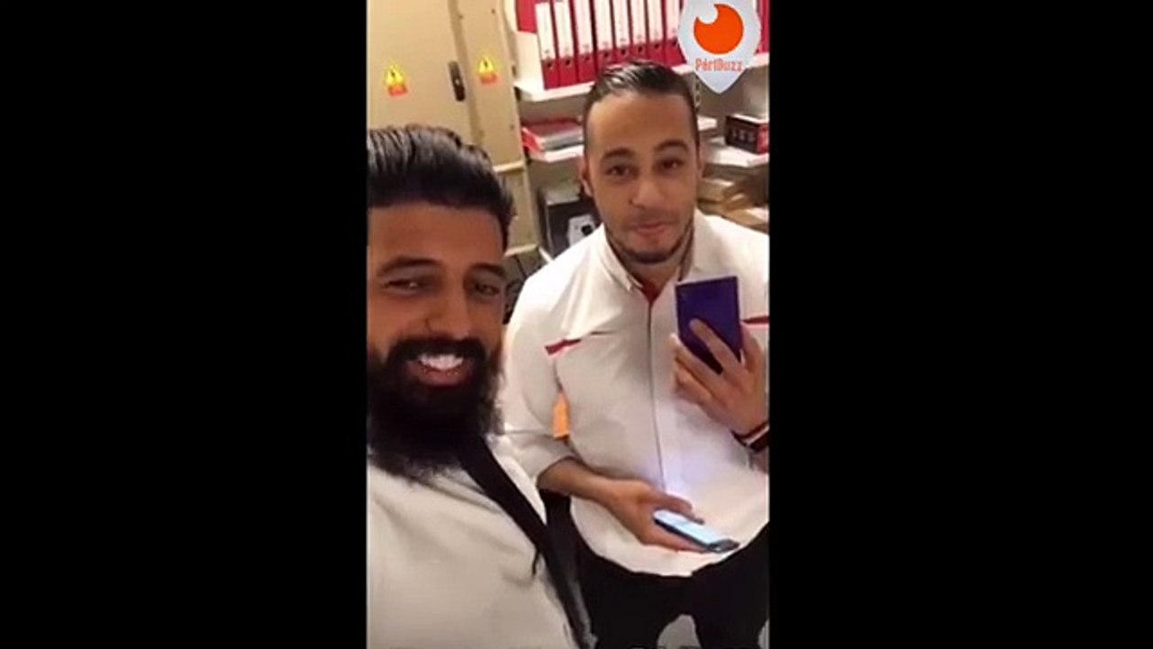 Vendeur Sfr Casse un telephone d'un client