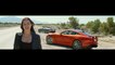 Michelle Rodriguez dompte la Jaguar F-Type SVR