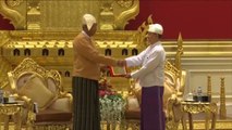 تنصيب أول رئيس مدني منذ 50 عاما بميانمار