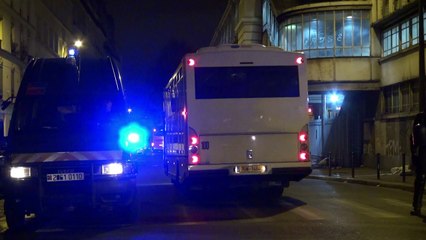 Acampamento de imigrantes evacuado em Paris