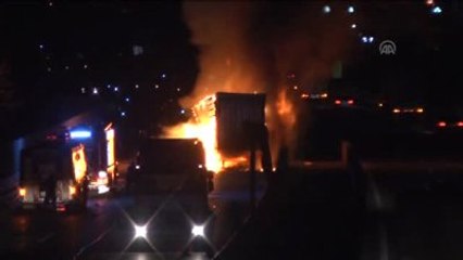 Tem Otoyolunda Tır Yangını
