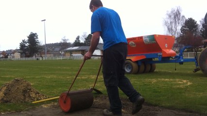La pelouse du parc de loisirs prête pour la Croatie
