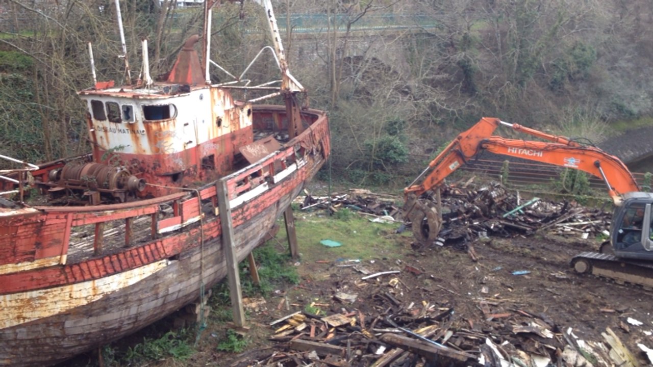Le cimetière de bateaux de pouldavid