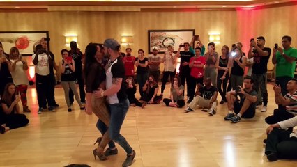 Классно танцуют