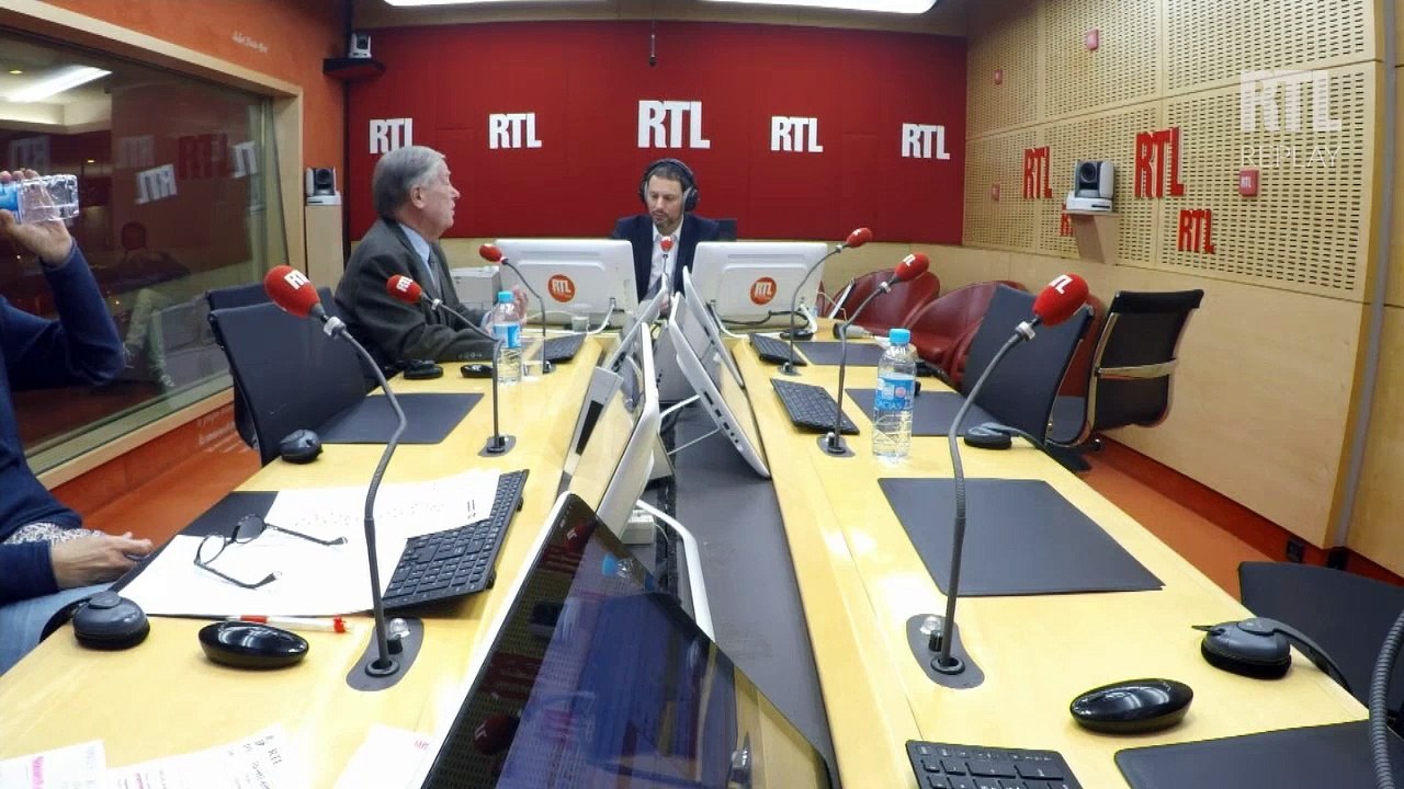 Réforme constitutionnelle : "La gauche n'a pas eu le sens de l'État et la droite n'a pas eu le sens de la Nation", critique Alain Duhamel