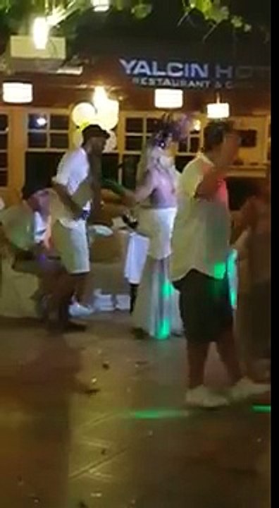 madam marika ingiliz düğünü fethiye