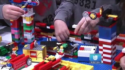 ¿Niños aprenden de ciencia y tecnología con el " Lego" ?