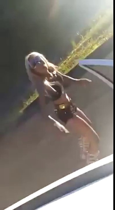Kızları Gören Birbirine Girdi