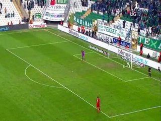 Zap Foot du 22 mars_ la boulette d'Isaksson, le plus beau but de la Masia cette semaine etc.