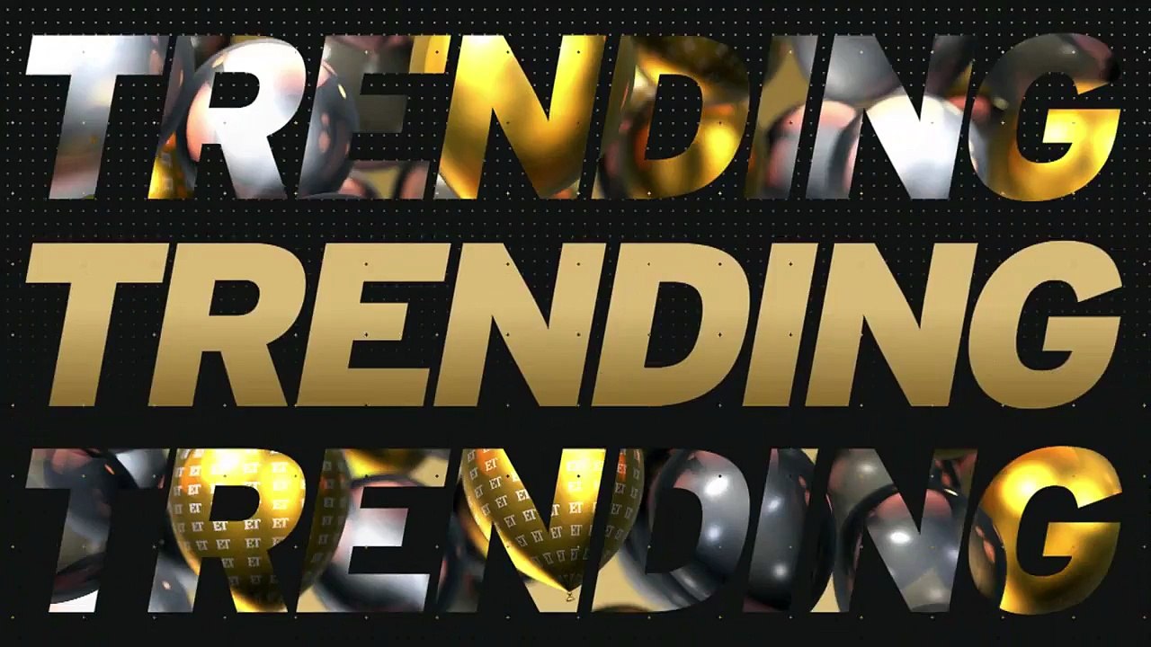 Michael Strahan Hits the Beach With 27-Year-Old Girlfriend Kayla Quick!