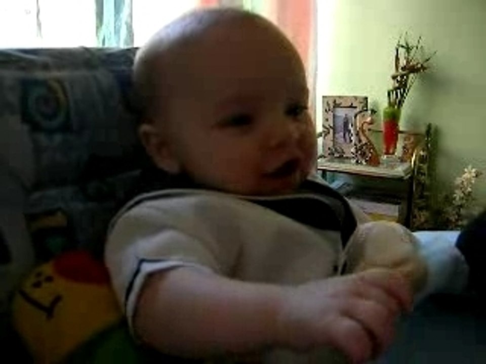 Louis (5 mois) se marre
