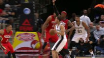 LaMarcus Aldridge Drives and Jams!