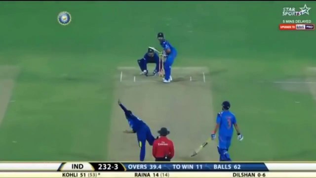 Virat Kohli Blows A Kiss To Anushka Sharma