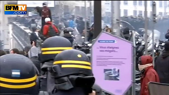 Incidents près de la gare de Lyon à Paris en marge du défilé contre la loi Travail