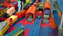 【oyuncak trenler】Thomas ve Arkadaşları Busy Bee James (00077 TR)