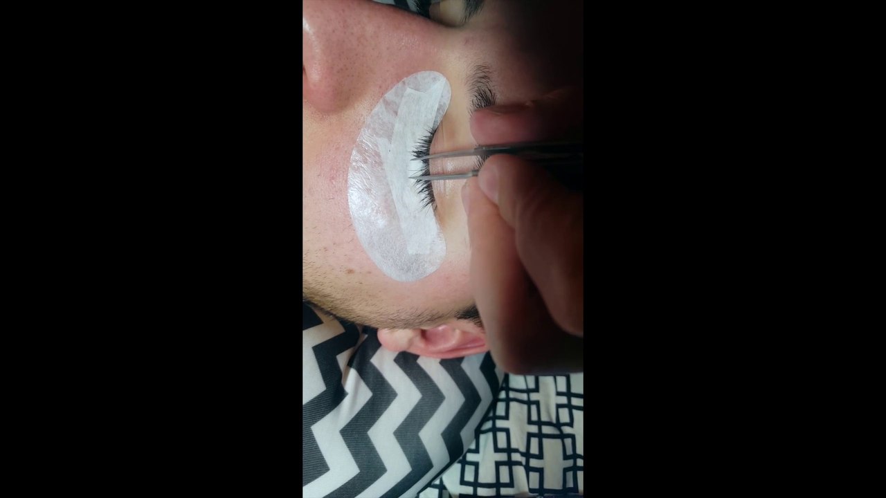 How to Cap Eyelash Extensions - Capping Technique