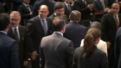 Davutoğlu: Ne Kara Kış, Ne Terör, Barikat veya Çukur Öğretmenin Derse Ulaşmasına Engel Olamayacak