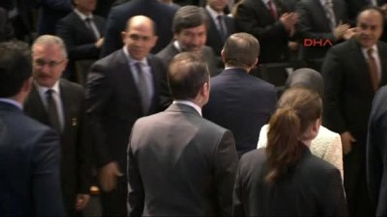 Davutoğlu: Ne Kara Kış, Ne Terör, Barikat veya Çukur Öğretmenin Derse Ulaşmasına Engel Olamayacak