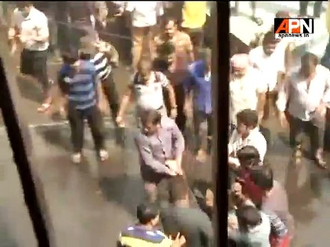 Hundreds feared dead as under-construction flyover collapses in Kolkata