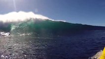 Ce surfeur se plante dans chaque vague et s'épuise !