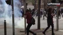 Marseille : les manifestants sous les lacrymogènes