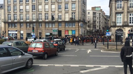 Les manifestants Pont Anne-de-Bretagne