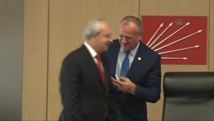 Kılıçdaroğlu, Belediye Başkanları Birliği Üyelerini Kabul Etti