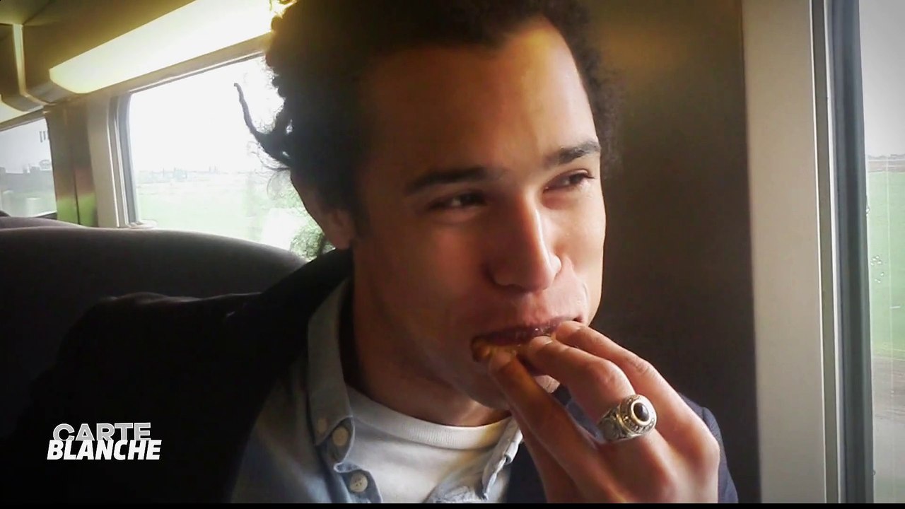 Pierre Niney perd son pari dans La Carte Blanche