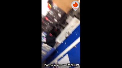 Vidéo choc : deux employés de SFR se filment en train de détruire le téléphone d'un client
