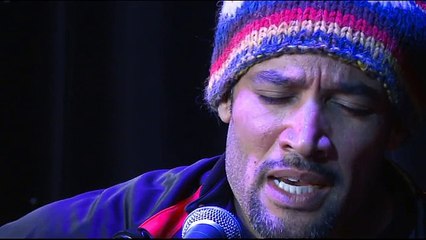 Ben Harper chante "Walk away"