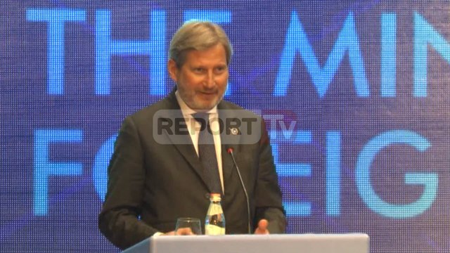 Report TV - Reforma në Drejtësi,Johannes Hahn: Miratimi përpara pushimeve të verës